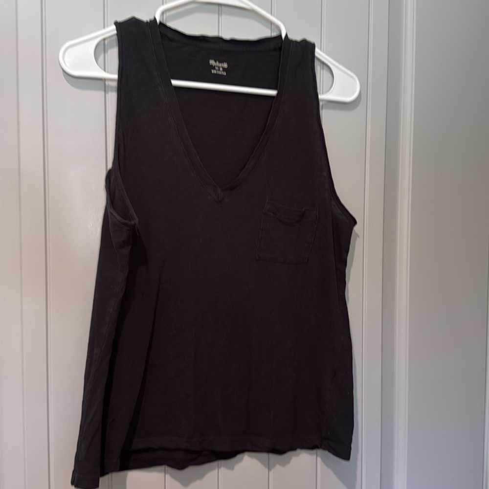 Madewell V-neck tank top with a pocket